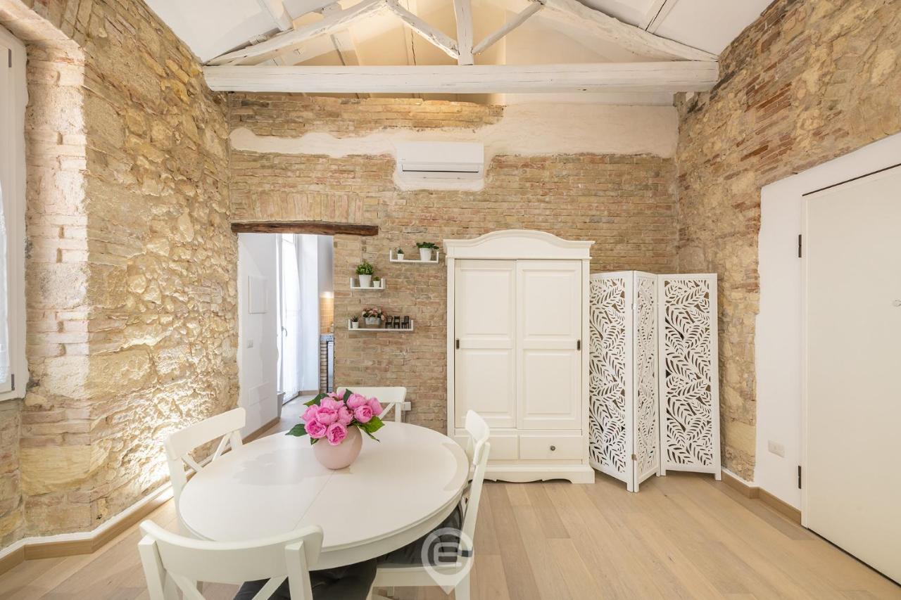 Apartamento Adriana'S New Loft Cagliari Exterior foto