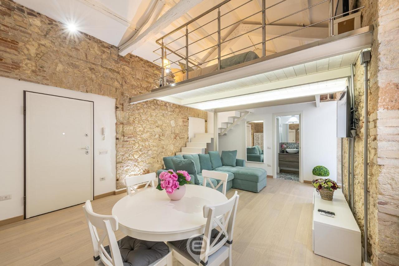 Apartamento Adriana'S New Loft Cagliari Exterior foto